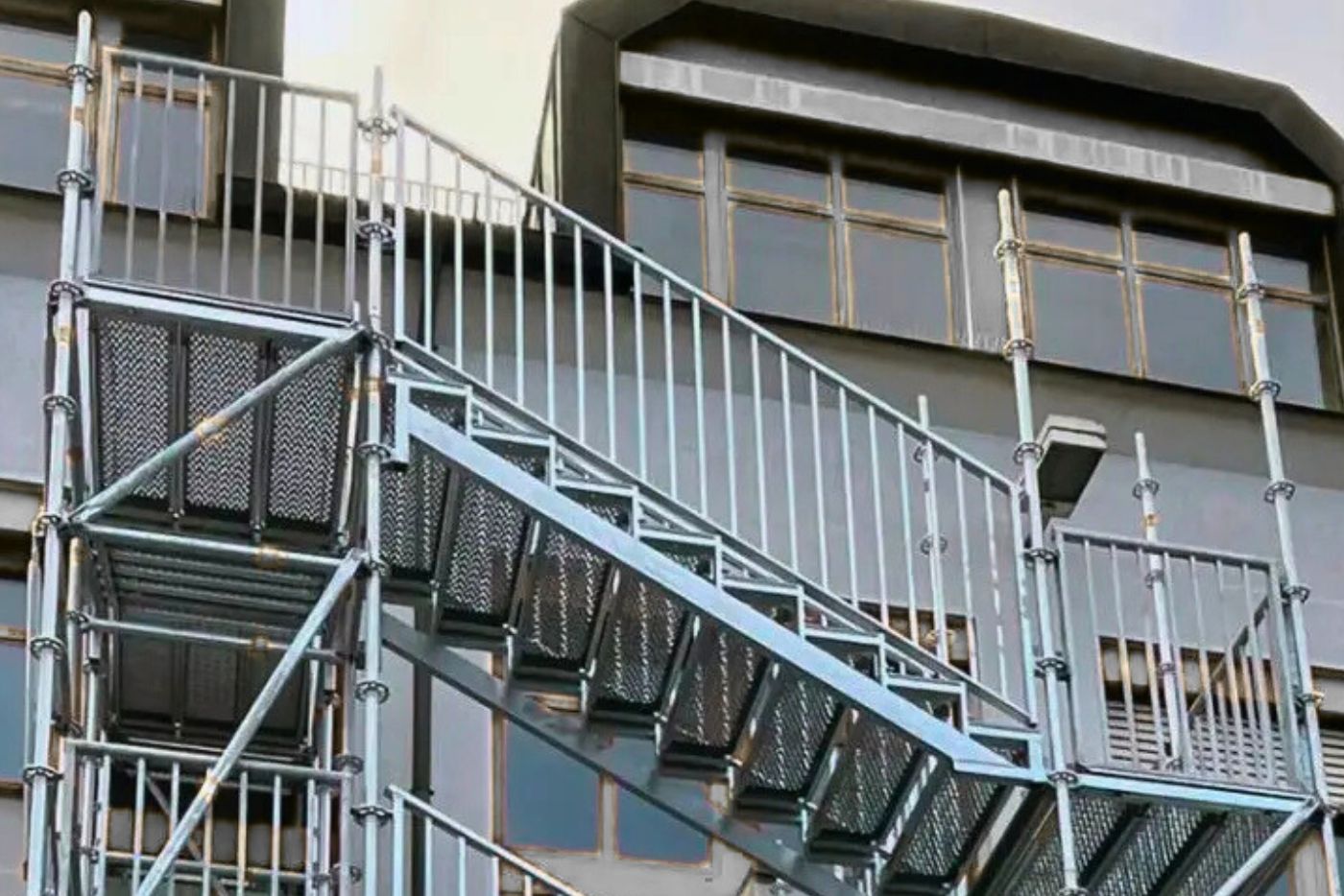 Aufbau Kabelbrücken